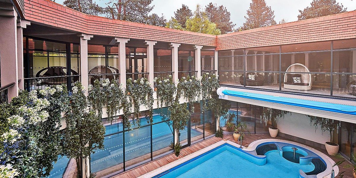 aqua-sana-sherwood-4-spa-pool-1200x600