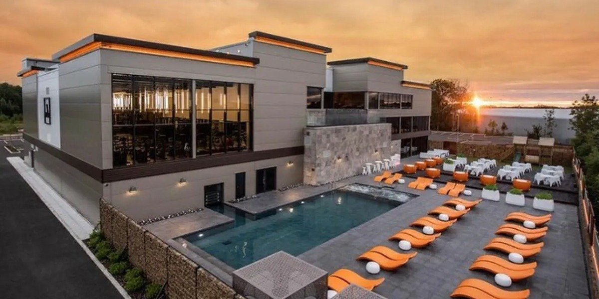 aria-spa-athelis-outdoor-sunset-1200x600